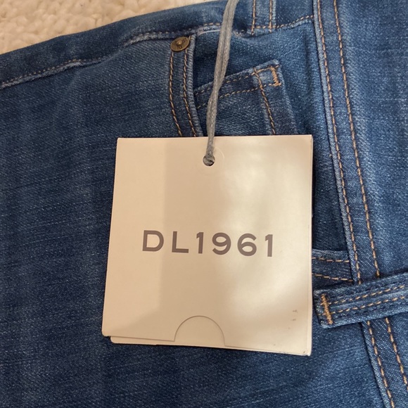 Womens designer jeans size 28. DL1961. NICKY mid-rise.Cigarette in Wooster blue. - Picture 3 of 4